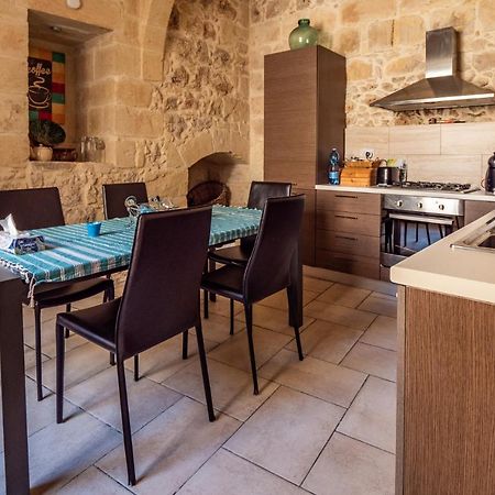 250 Yo Tal-Bambinu Boutique Farmhouse Xagħra Exterior foto