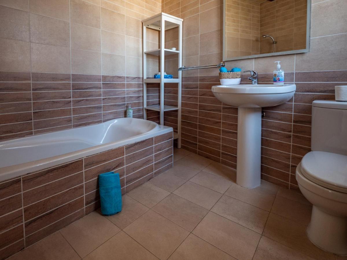 250 Yo Tal-Bambinu Boutique Farmhouse Xagħra Exterior foto